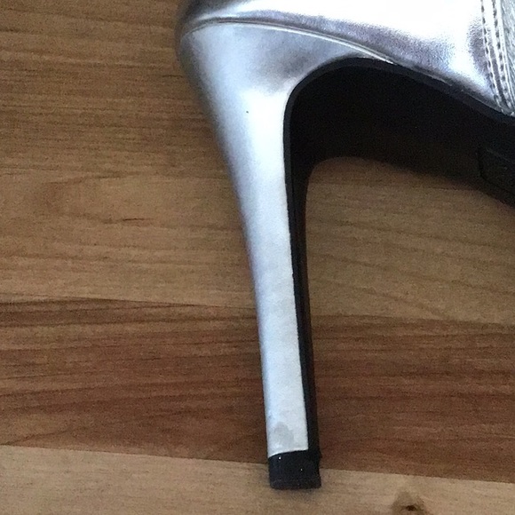 Fioni Night Silver Glitter Metallic High Heels - Picture 9 of 10